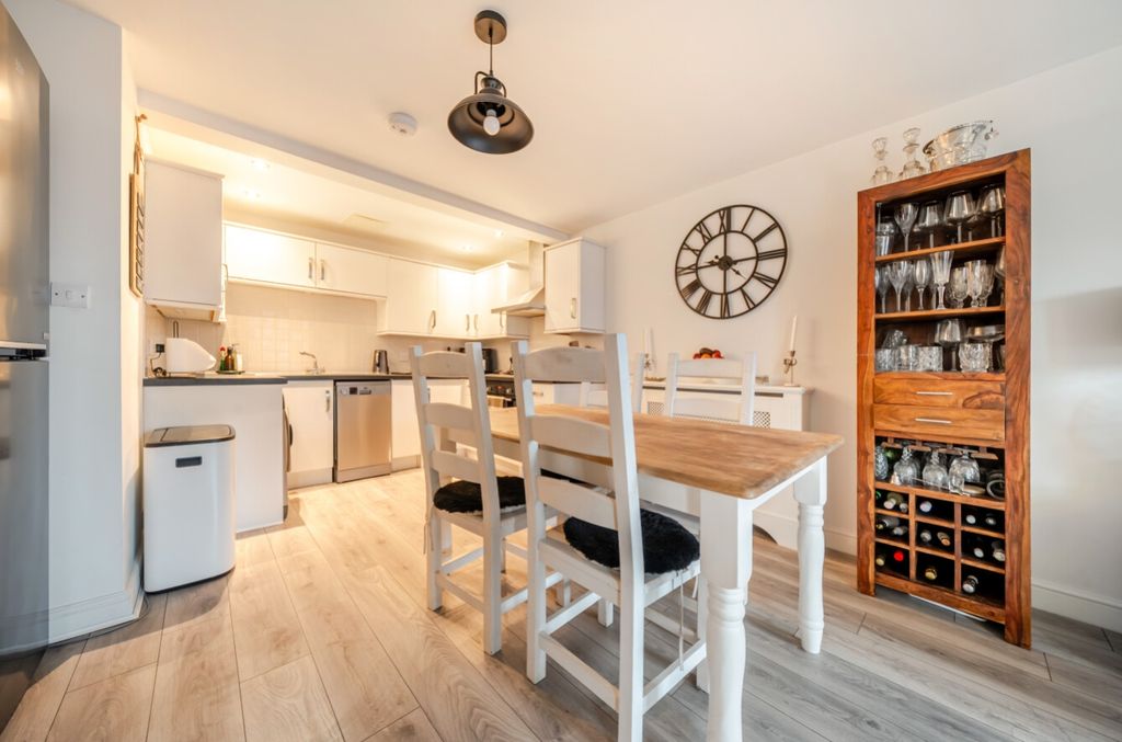 Property photo 3 of 18 1408651-5-6985B7Ad78254