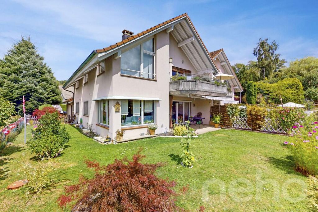 Property photo 1 of 12