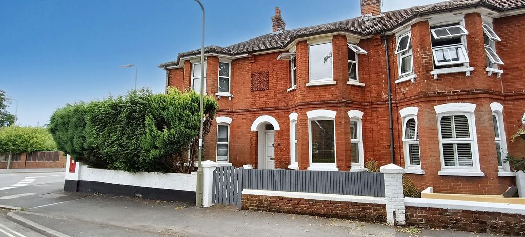 Property photo 1 of 9