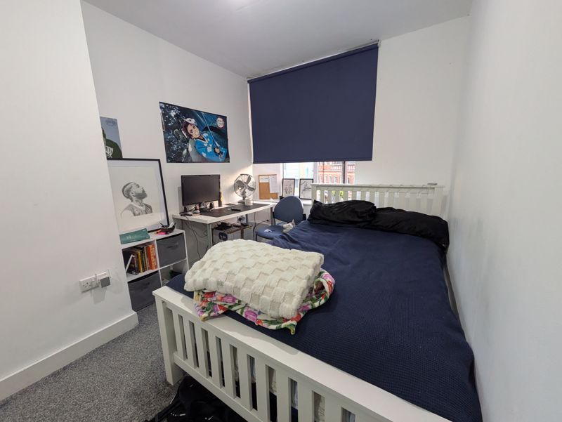 Property photo 3 of 9 Photo 5