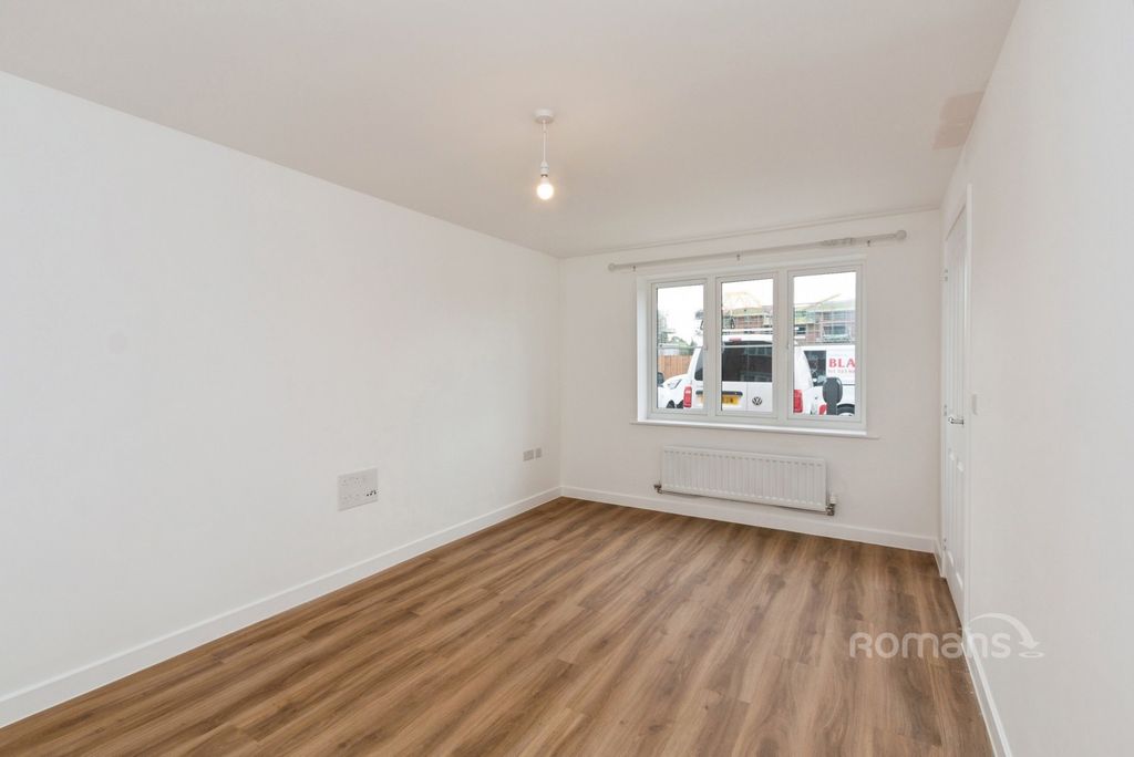 Property photo 3 of 12 Pbox-Img.Jpg