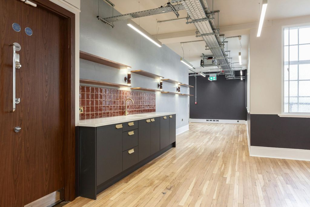 Property photo 1 of 9 3rd Floor 11.Jpg