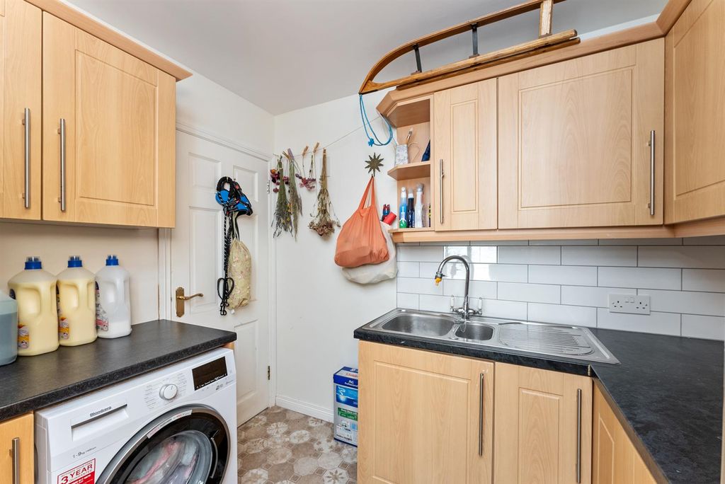 Additional image 15 of 5 bed detached house for sale39 Cherryhill Road, Ballynahinch BT24