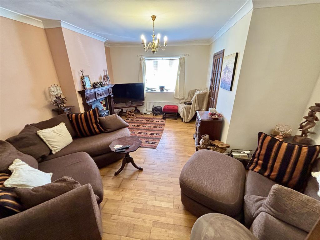 Property photo 2 of 14 Living Room