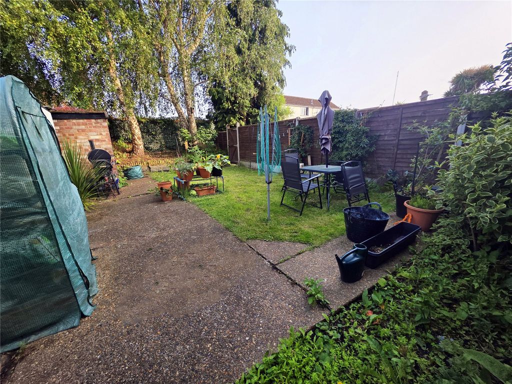 Property photo 2 of 12 Picture No. 31