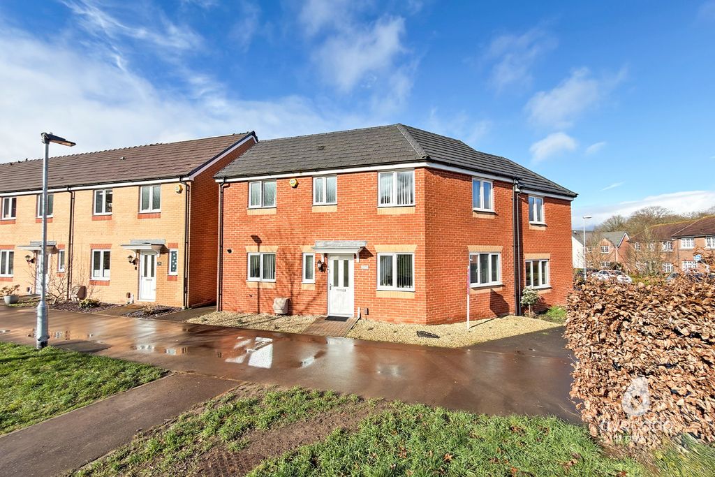 Property photo 1 of 13 4864801