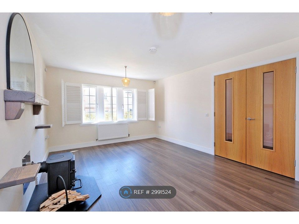 Property photo 2 of 35