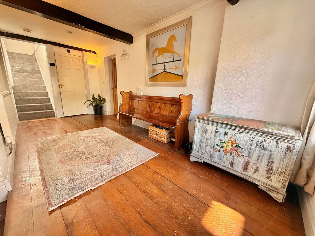 Property photo 3 of 34