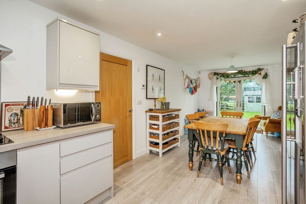 Property photo 3 of 23