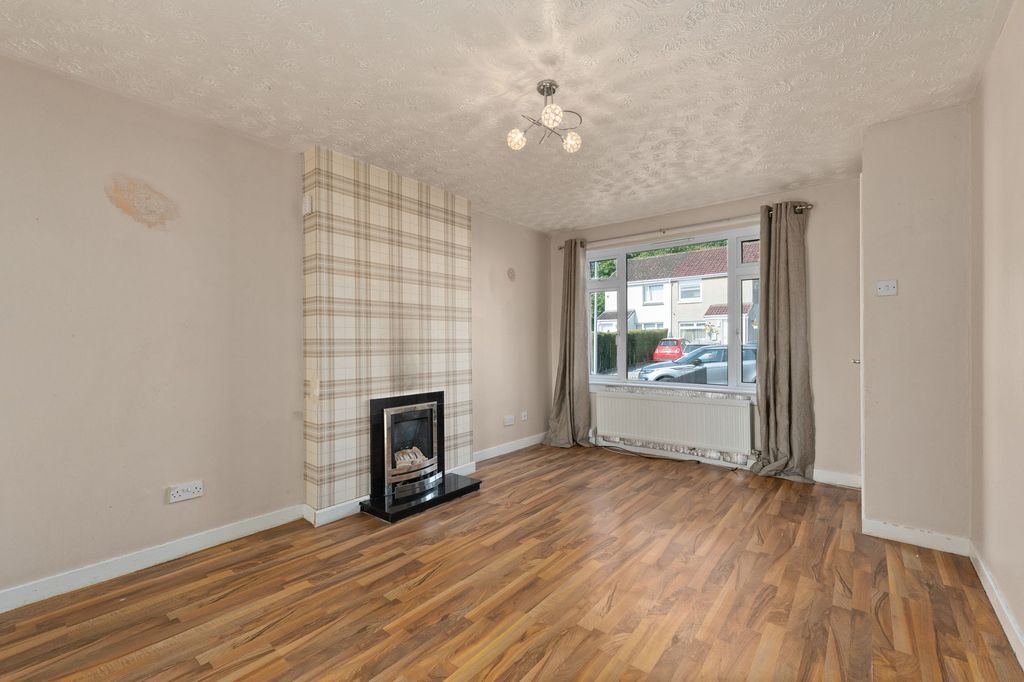 Property photo 3 of 23
