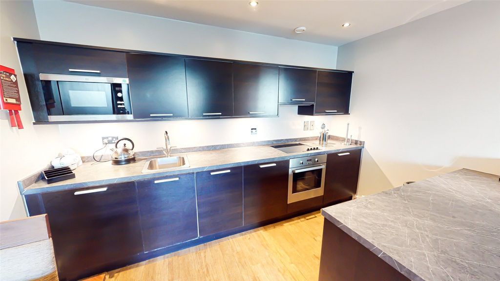 Property photo 3 of 9 Picture No. 01