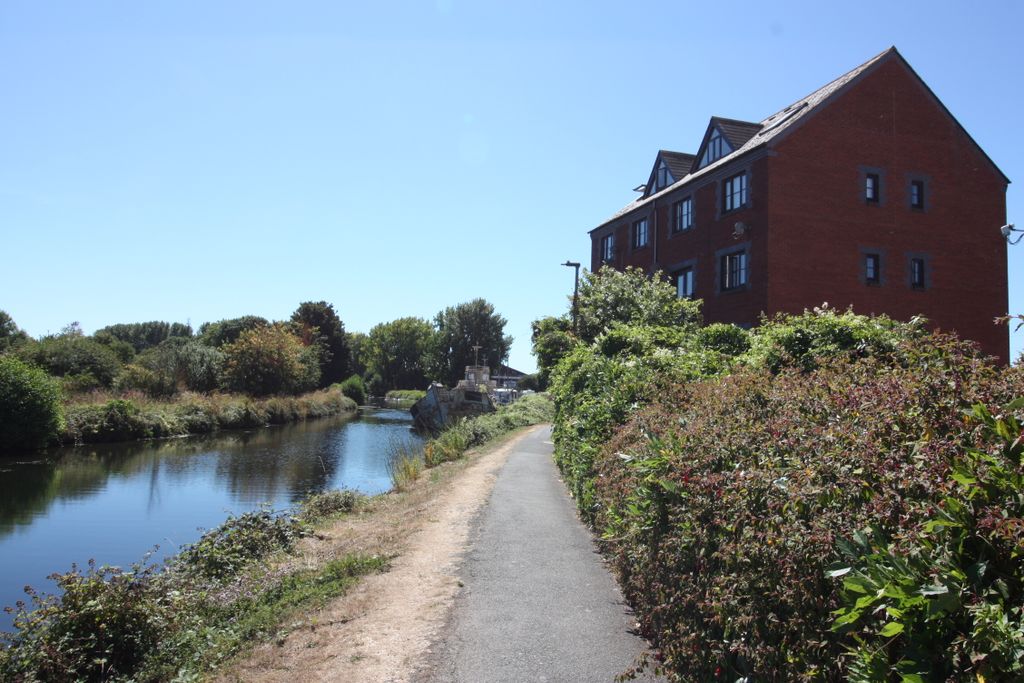 Property photo 1 of 11 Img_8111