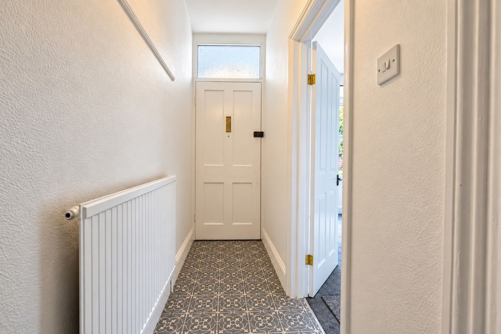 Property photo 3 of 21 Hallway