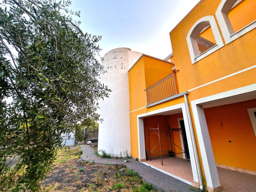 Property photo 3 of 23