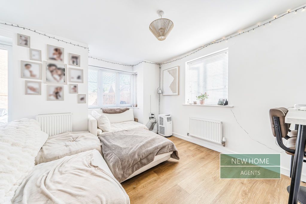 Property photo 3 of 19 Photo 10