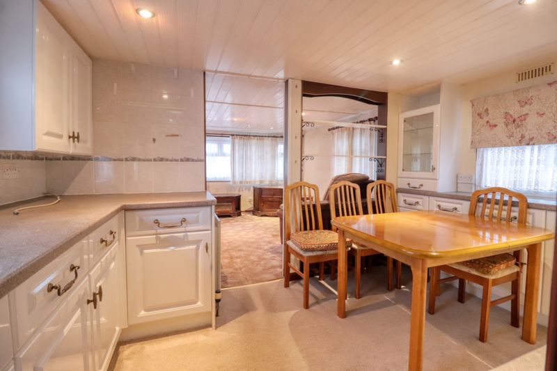 Property photo 3 of 7 Dining Area