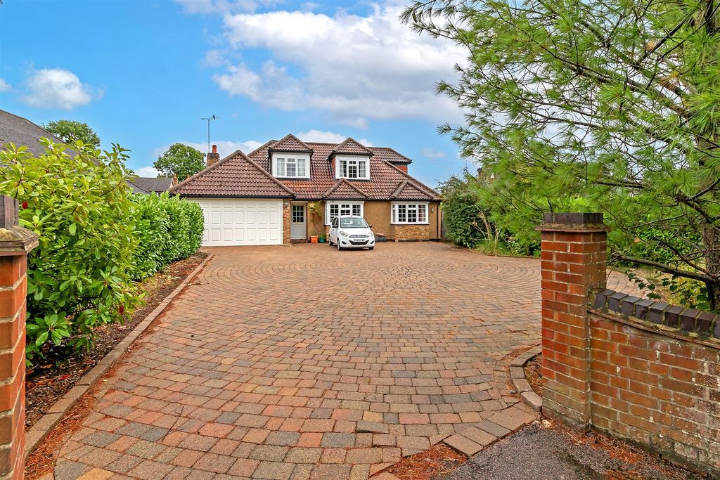 Property photo 2 of 27 135Mountpleasantlane-10.Jpg