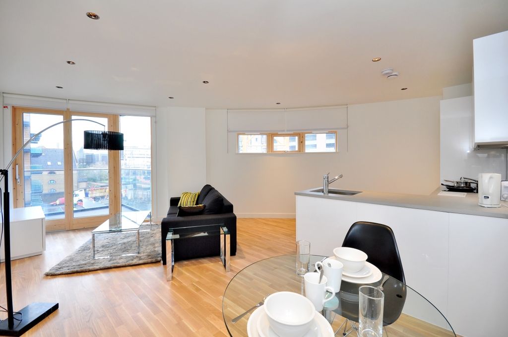 Property photo 1 of 5 Living Area