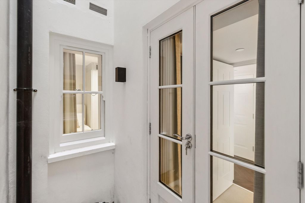 Property photo 2 of 14 Image