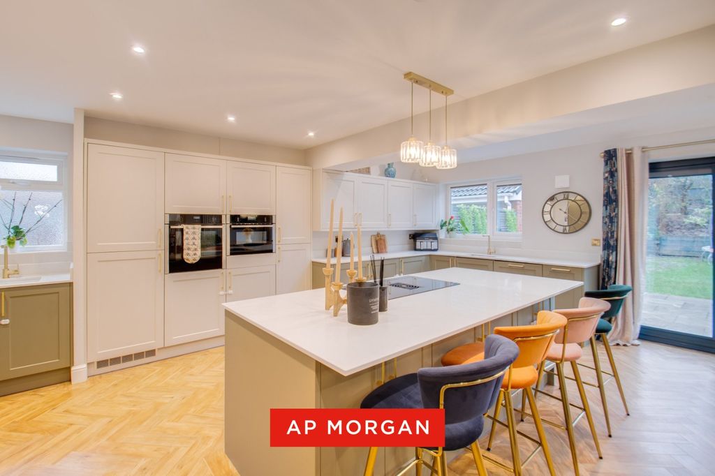 Property photo 2 of 27 Picture No. 22