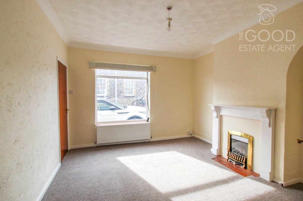 Property photo 2 of 12