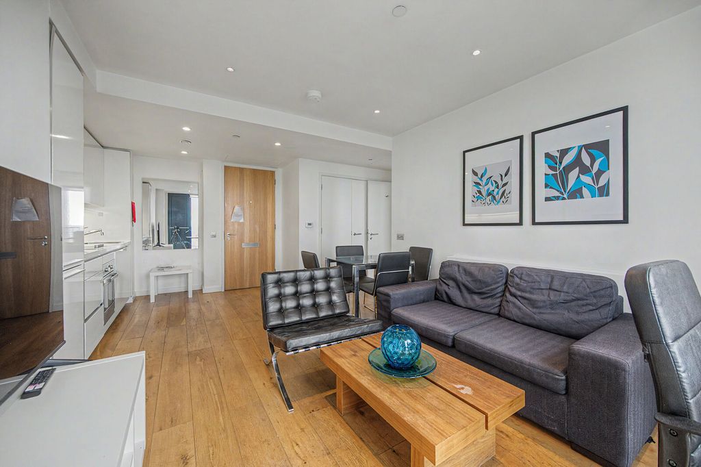 Property photo 2 of 12