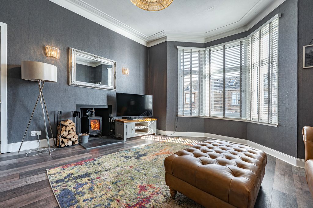 Property photo 3 of 40