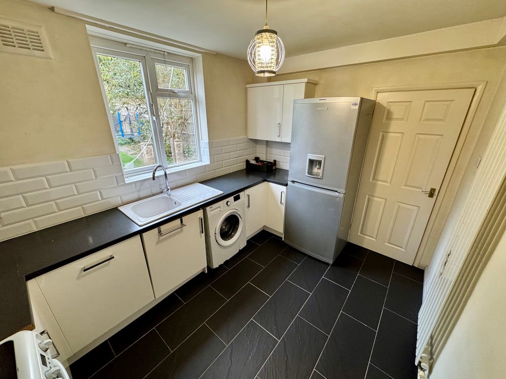 Property photo 2 of 13 Image