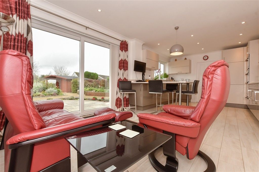 Property photo 3 of 14 Kitchen/ Breakfast Room