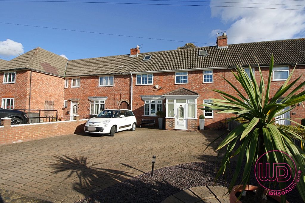 Property photo 2 of 36