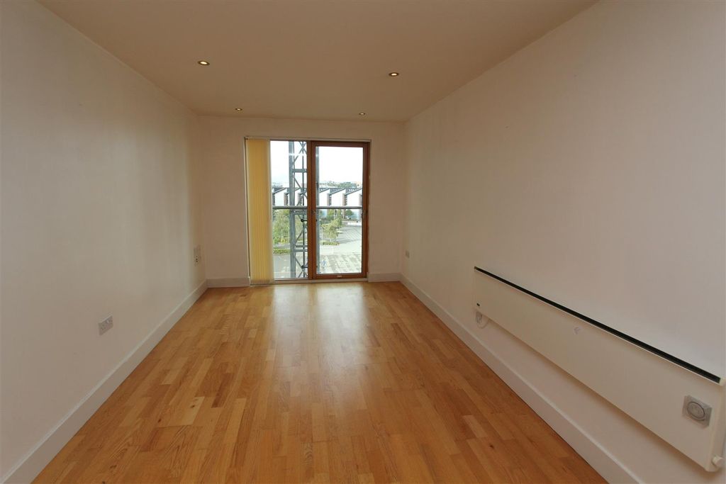 Property photo 1 of 9 Lr1.Jpg