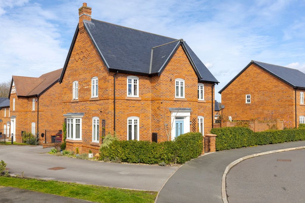 Property photo 1 of 36