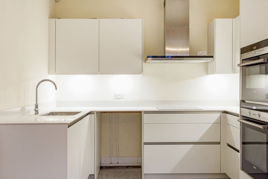 Property photo 1 of 14 Basement Flat 6 F...