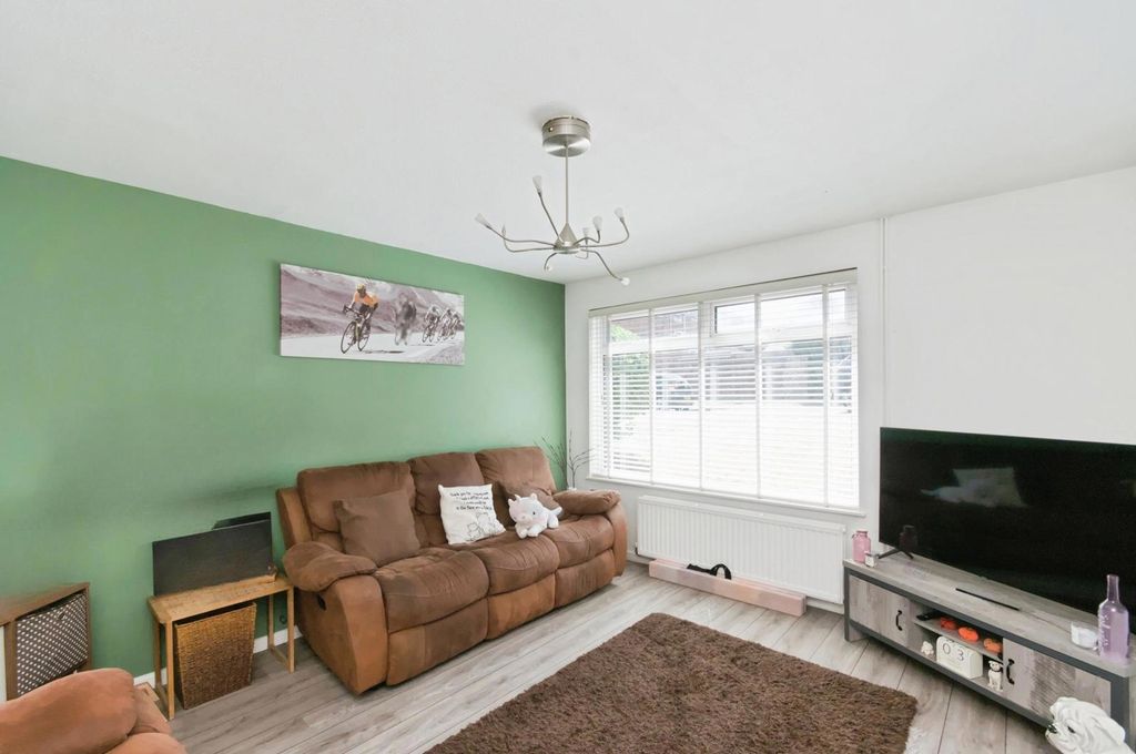 Property photo 2 of 14 Pbox-Img.Jpg