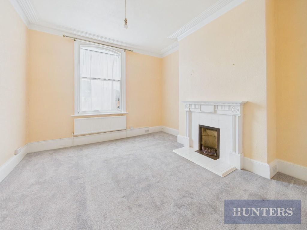 Property photo 2 of 24 Cam05316G0-Pr0314-Still004.Jpg