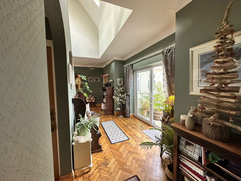 Property photo 3 of 33