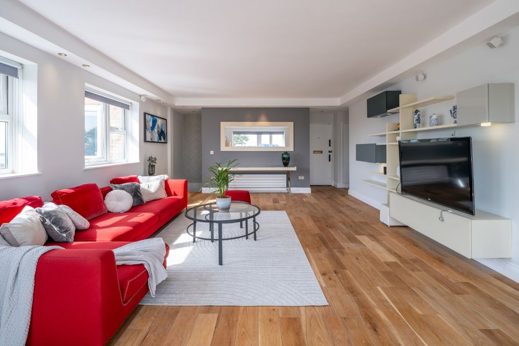 Property photo 2 of 13 Picture No. 03