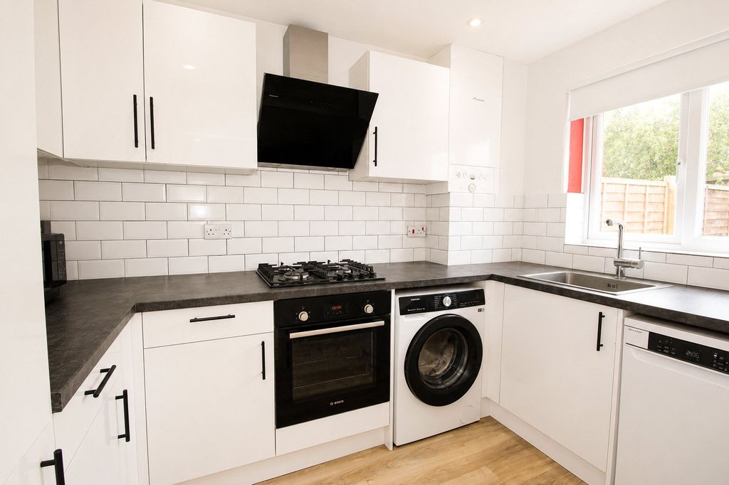Property photo 2 of 12 Picture No. 07