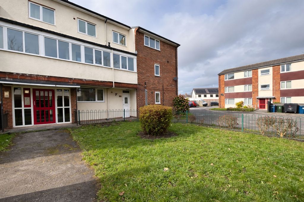 Property photo 1 of 10 Front