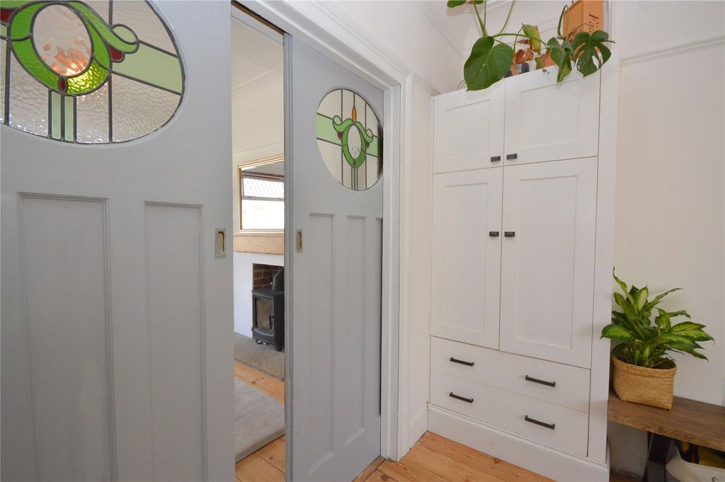 Property photo 3 of 21 Sliding Doors