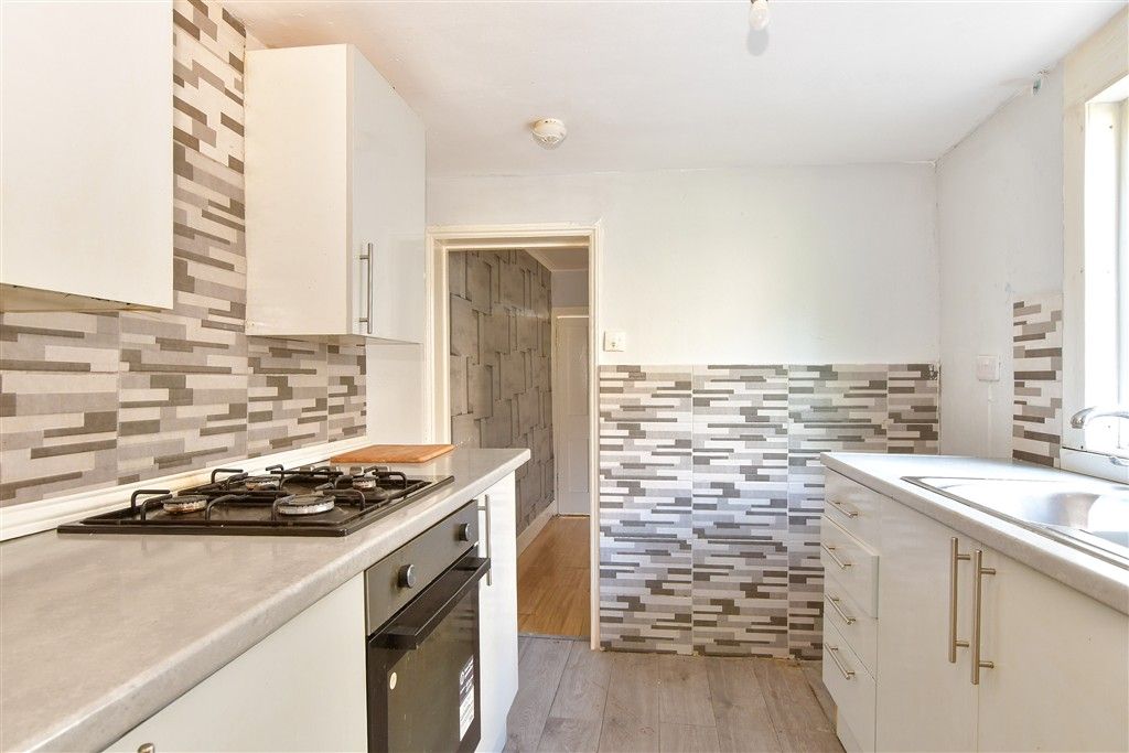 Property photo 3 of 6 Kitchen
