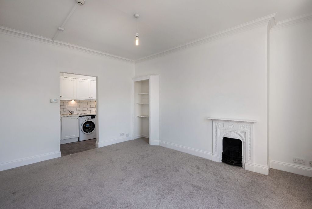 Property photo 3 of 9 0 General