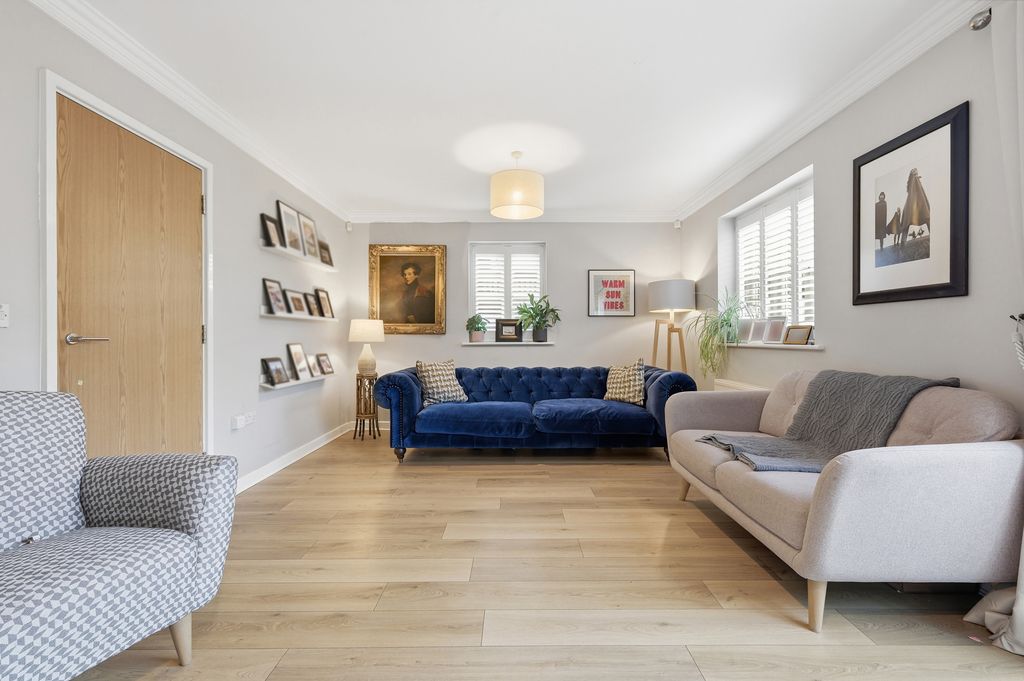 Property photo 3 of 21