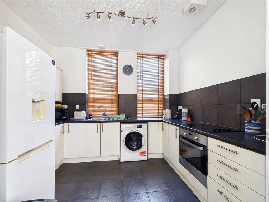 Property photo 2 of 12 Picture No. 02