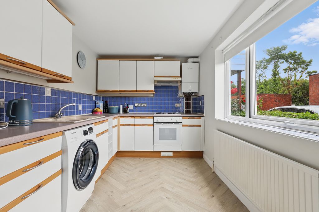 Property photo 3 of 6 04-21F4Photo_004