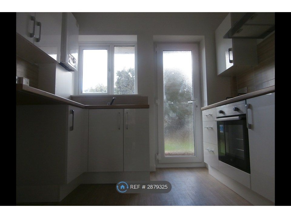 Property photo 1 of 5 Kitchen