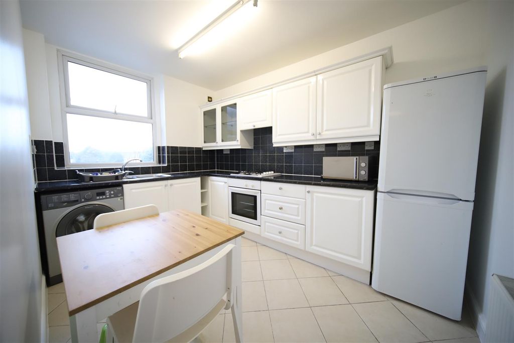 Property photo 2 of 3 Kitchen Photo 1.Jpg