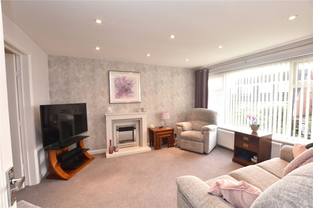 Property photo 3 of 20 Picture No. 35