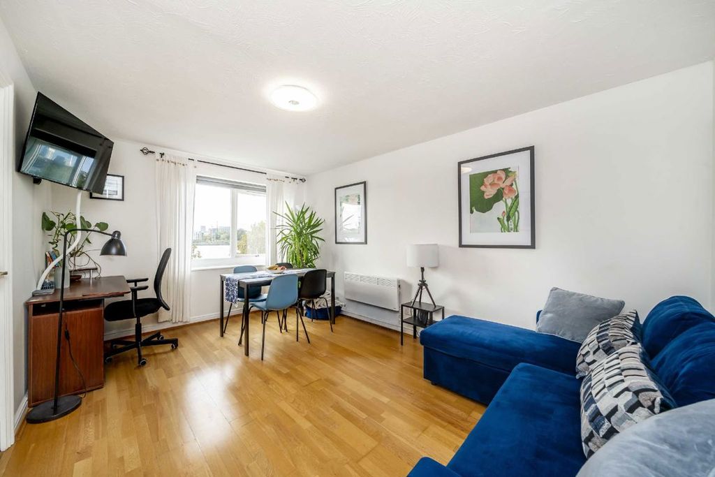 Property photo 2 of 4