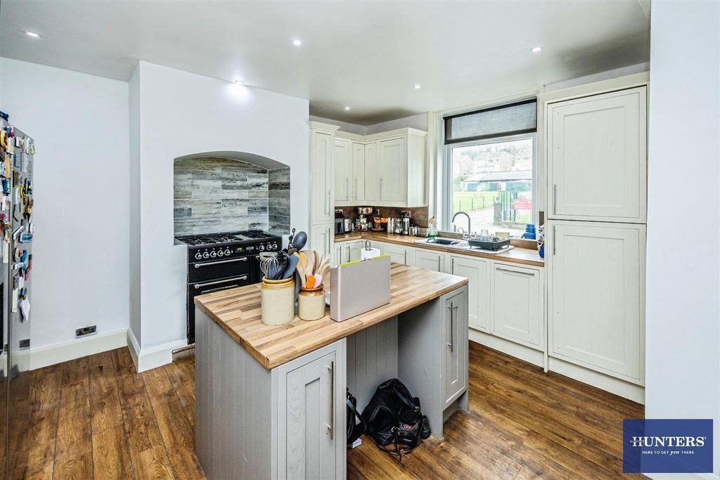 Property photo 2 of 19 6A87B7Bf-26Chthalifax-170426-11.Jpg
